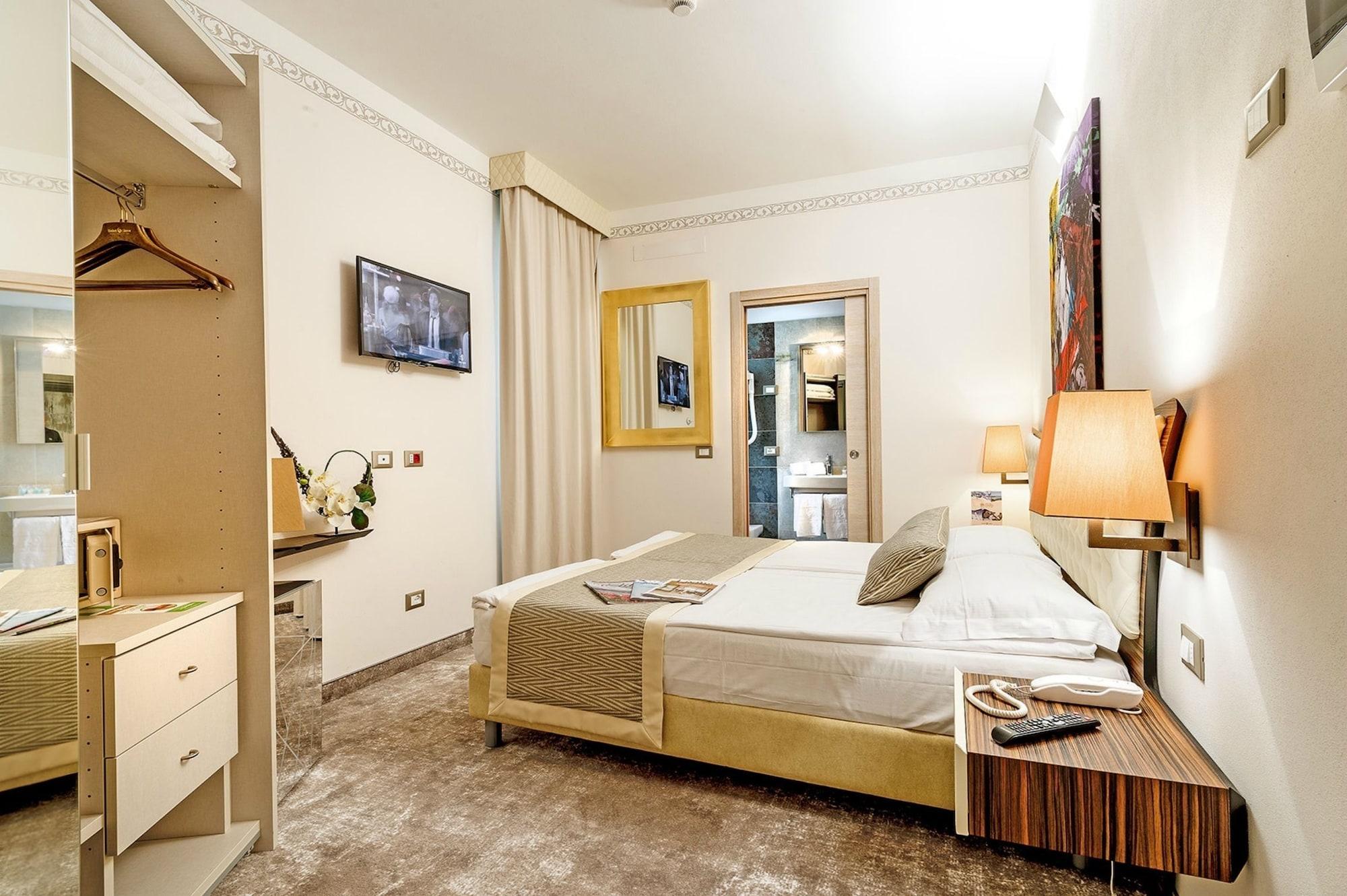 Hotel Corona Tirano Esterno foto