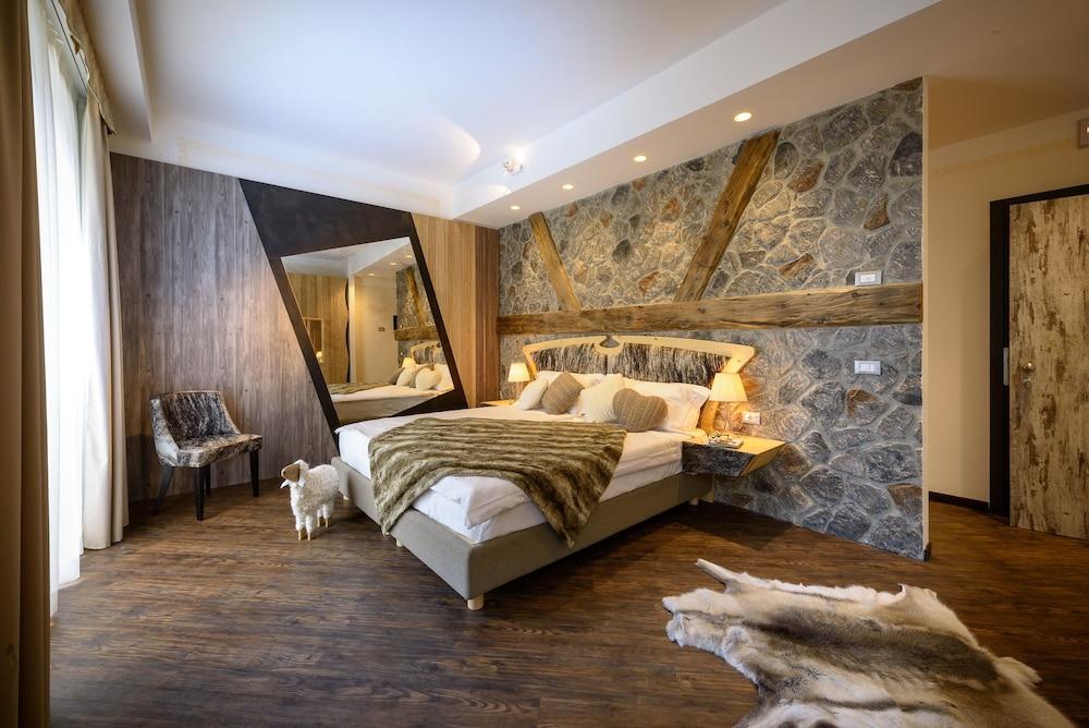 Hotel Corona Tirano Esterno foto